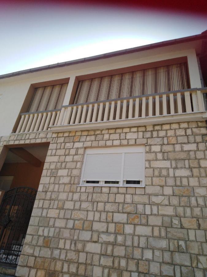 דירות Stolac Janina Hisa מראה חיצוני תמונה